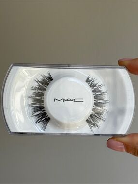 MAC 76 Lashes
